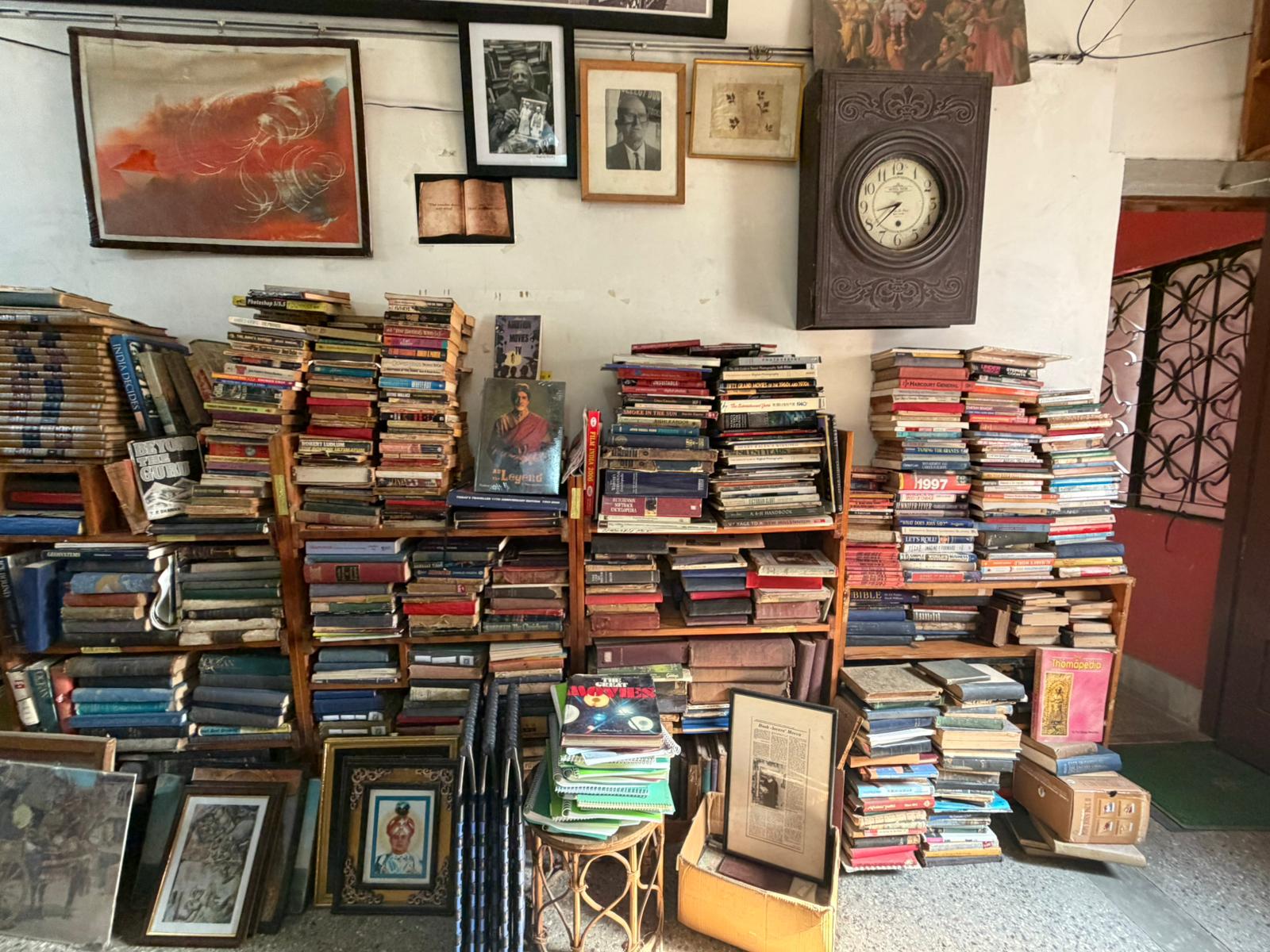 Select book store